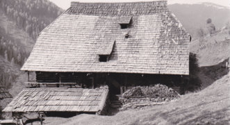 Altes Simon-Haus © Univ.-Prof. Dr. Oskar Moser (1945)